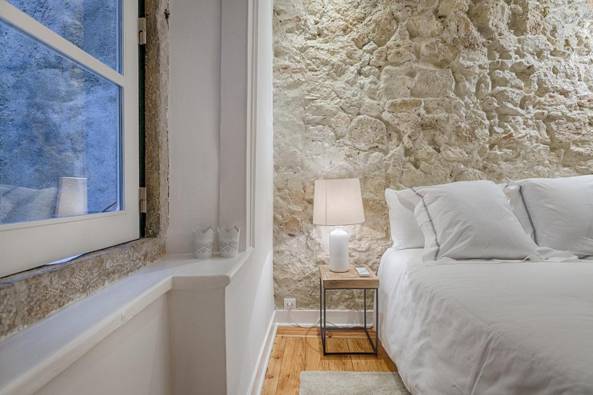 Architectural Gem In Bica Apartment Lisbon Exterior photo